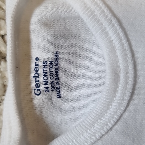 10 for $25 - Gerber Boys 24m White Undershirt - Picture 2 of 2